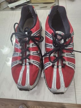 Nike Shox Athletic Sneakers Red with Silver Accents - Mens 9.5